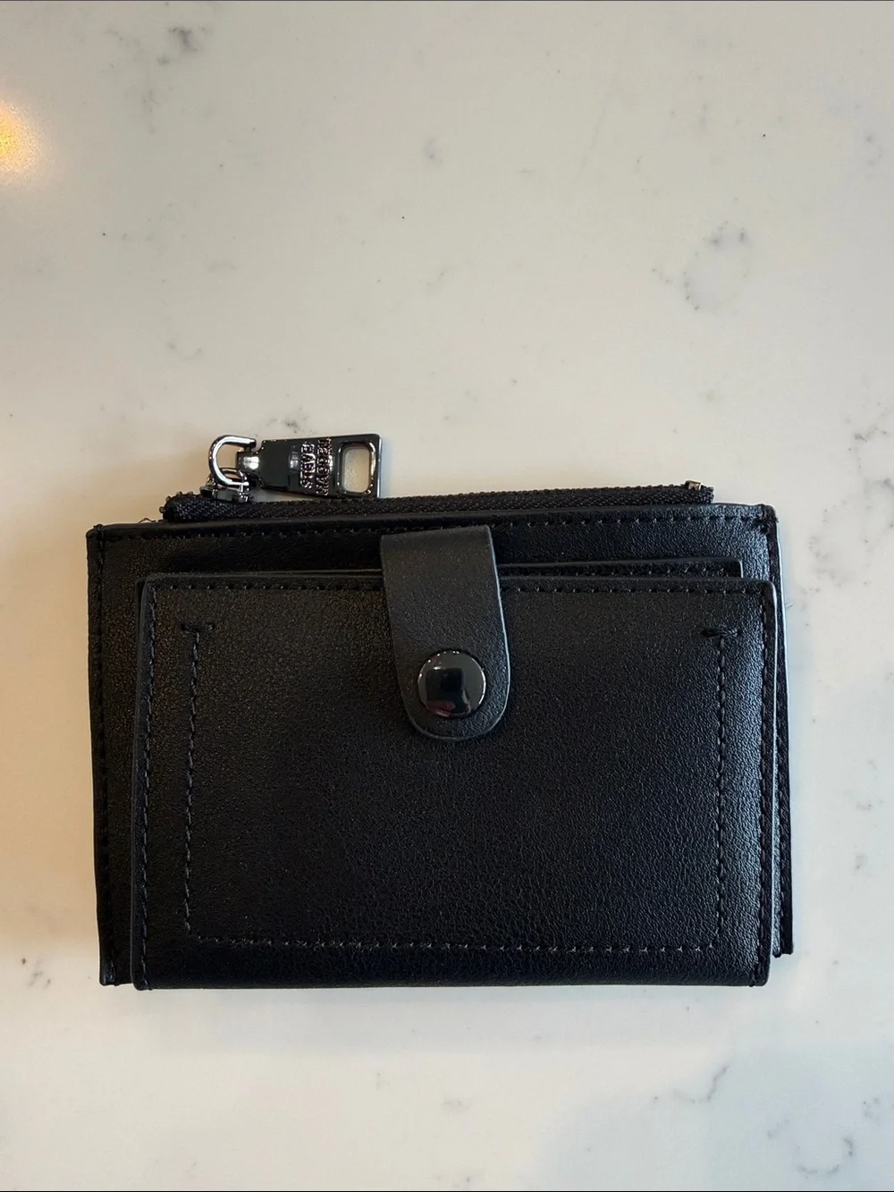 Steve Madden Black Minimal Zip Card Holder